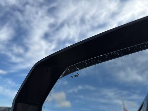 Used 2022 GMC Yukon Denali image 17