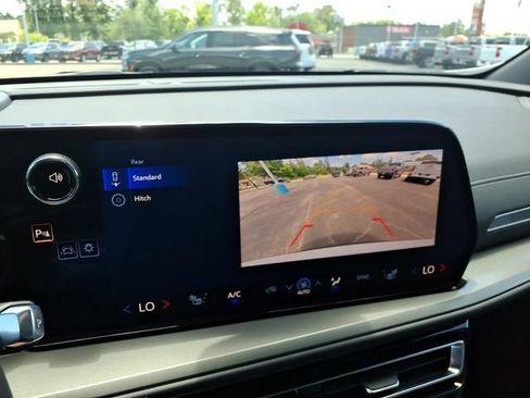 New 2026 Chevrolet Traverse LT w/ LPO, Floor Liner Package FWD image 17