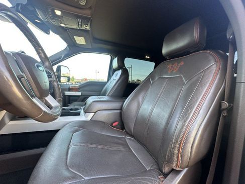 Used 2017 Ford F250 King Ranch w/ King Ranch Ultimate Package AWD/4WD image 12