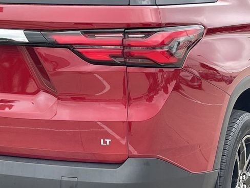 Used 2023 Chevrolet Traverse LT AWD/4WD image 7