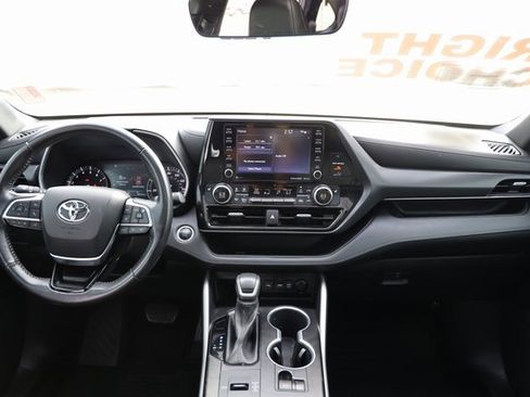 Certified 2021 Toyota Highlander XSE image 12
