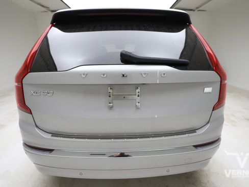 Used 2024 Volvo XC90 T8 Ultimate w/ Protection Package Premier AWD/4WD image 3