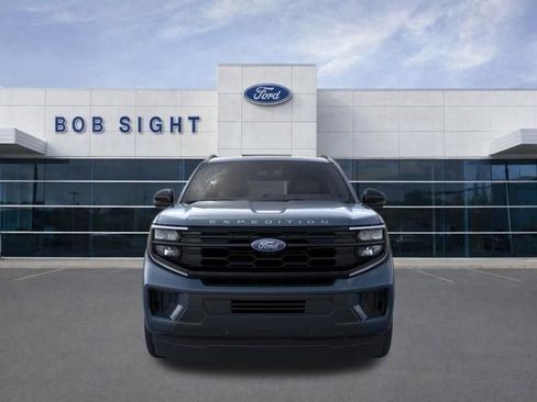 New 2026 Ford Expedition Active image 9