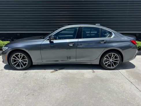 Used 2020 BMW 330i Sedan w/ Driving Assistance Package RWD image 2