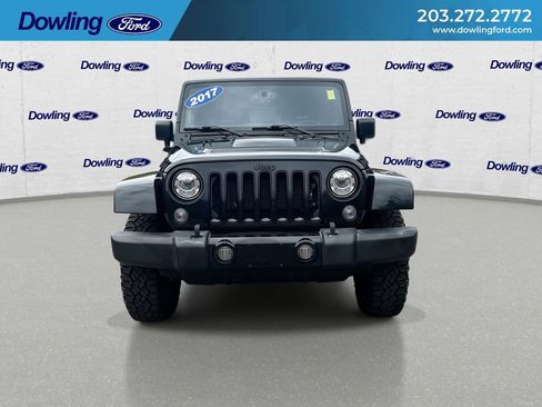 Used 2017 Jeep Wrangler Sahara AWD/4WD image 3