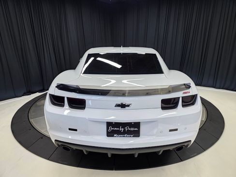 Used 2013 Chevrolet Camaro SS w/ SS Performance Package image 10