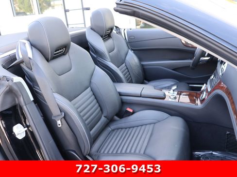 Used 2017 Mercedes-Benz SL 550 image 21