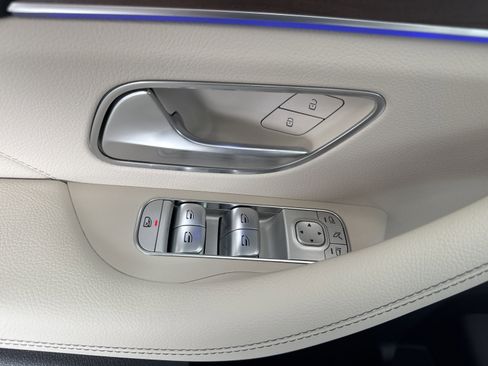 Used 2026 Mercedes-Benz GLS 450 4MATIC image 23