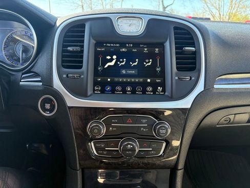Used 2022 Chrysler 300 Touring L w/ Comfort Group AWD/4WD image 13