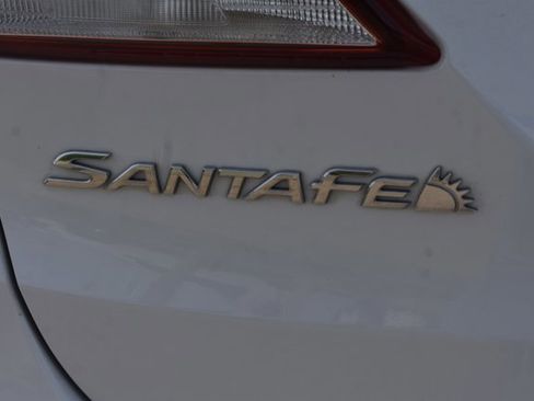 Used 2018 Hyundai Santa Fe Limited FWD image 7