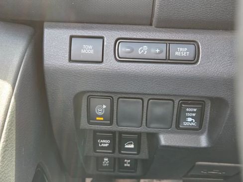 Used 2022 Nissan Frontier PRO-4X w/ Pro-4X Premium Package AWD/4WD image 22