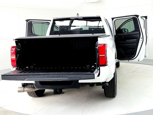 Certified 2025 Toyota Tacoma SR5 image 11