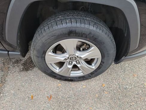 Used 2024 Toyota RAV4 XLE image 6