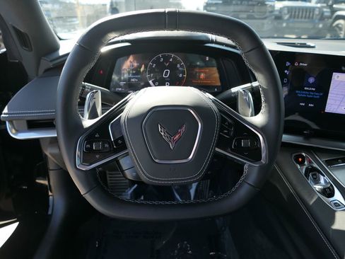 Used 2025 Chevrolet Corvette Stingray Coupe w/ 1LT image 17