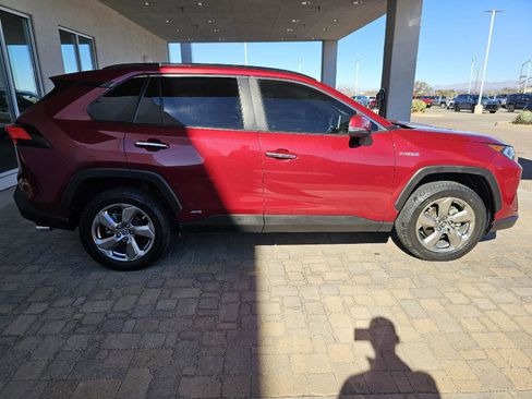 Used 2019 Toyota RAV4 Limited image 6