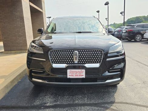Used 2021 Lincoln Aviator 2WD image 2