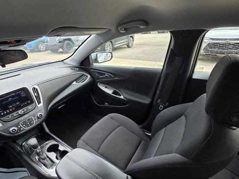 Used 2024 Chevrolet Malibu LT image 19