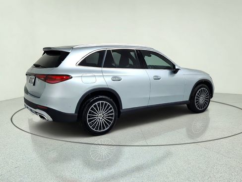 Certified 2026 Mercedes-Benz GLC 300 image 8
