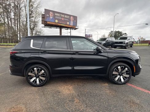 New 2026 Mitsubishi Outlander SE image 5