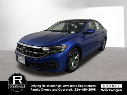 Used 2023 Volkswagen Jetta SE w/ Panoramic Sunroof Package