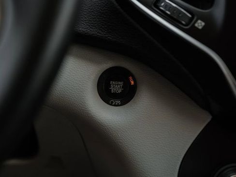 Used 2021 Jeep Cherokee Latitude Lux w/ Sun & Sound Group image 22