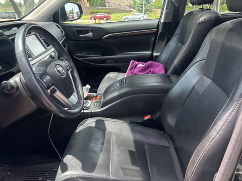 Used 2015 Toyota Highlander Limited Platinum AWD/4WD image 27