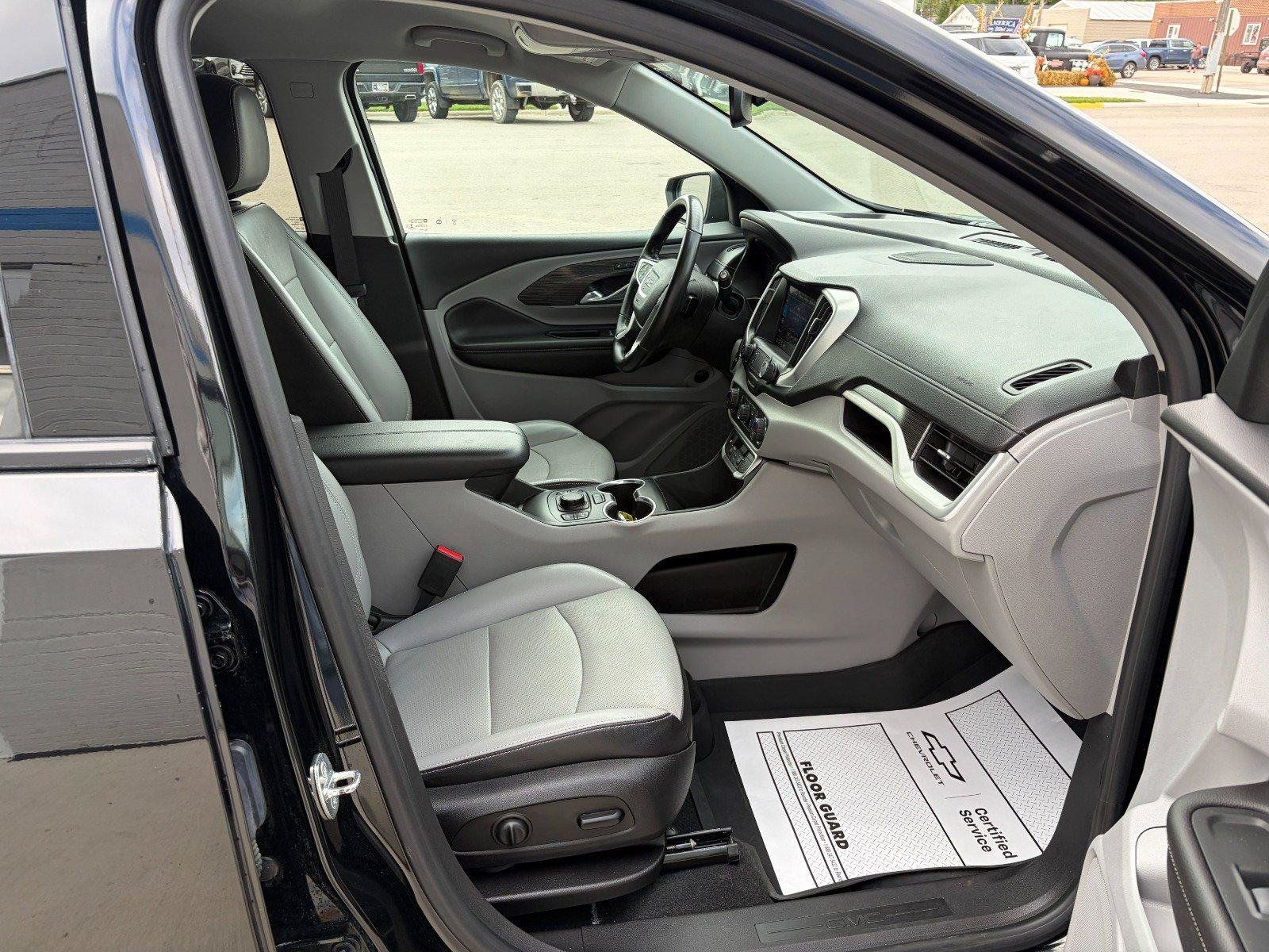Used 2022 GMC Terrain SLT w/ Infotainment Package II AWD/4WD image 22