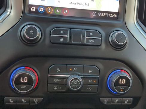 Used 2020 Chevrolet Silverado 2500 LTZ w/ LTZ Plus Package image 19