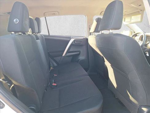 Used 2017 Toyota RAV4 LE image 10