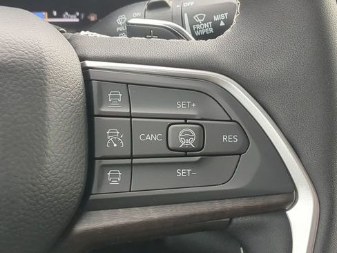 New 2026 Jeep Grand Cherokee Limited image 32