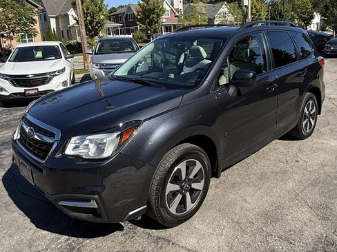Used 2017 Subaru Forester 2.5i Premium image 2