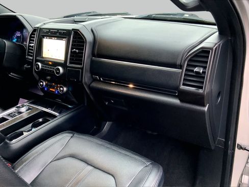 Certified 2019 Ford Expedition Max Limited RWD image 17