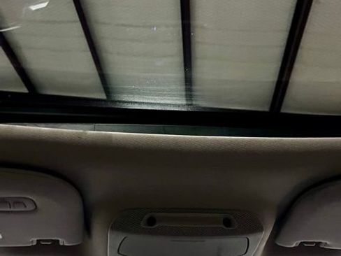 Used 2024 Ford Expedition Limited image 33