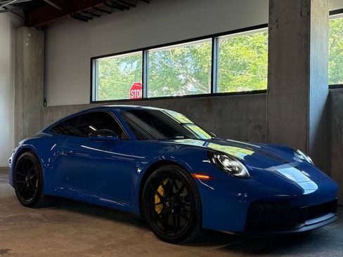 Certified 2025 Porsche 911 Carrera GTS RWD image 30
