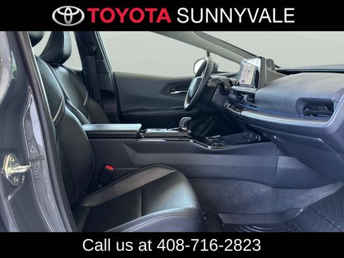 Used 2024 Toyota Prius XLE FWD image 20