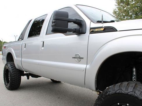 Used 2015 Ford F250 Lariat w/ Lariat Ultimate Package image 10