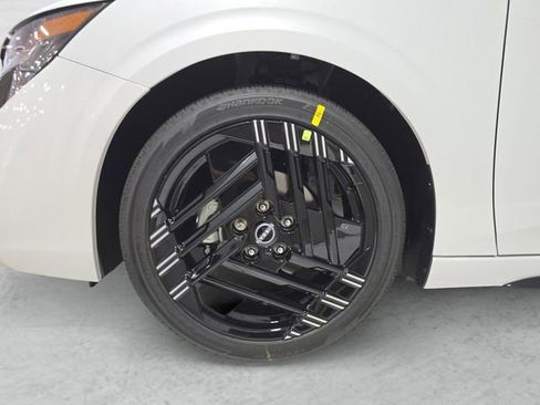 New 2026 Nissan Sentra SR FWD image 23