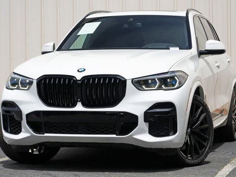 Used 2022 BMW X5 M50i w/ Executive Package AWD/4WD image 3