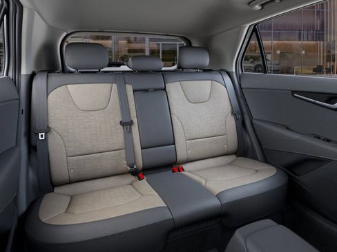 New 2025 Kia Niro SX Touring image 16