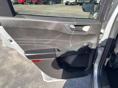 Used 2024 Ford Escape Active image 17