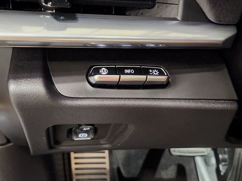 Used 2025 Chevrolet Corvette Z06 image 41