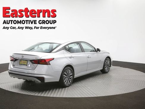 Used 2024 Nissan Altima 2.5 SV FWD image 39