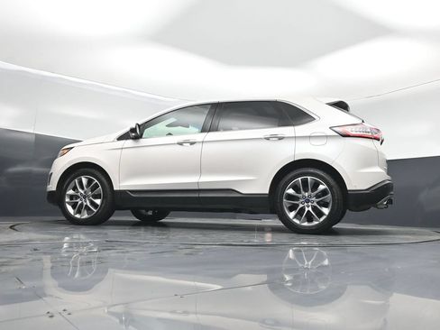 Used 2018 Ford Edge Titanium w/ Equipment Group 302A AWD/4WD image 52