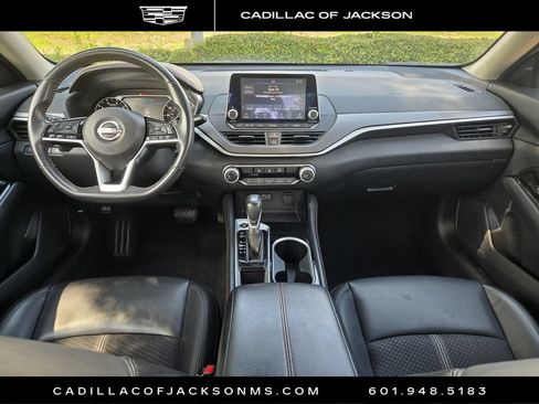 Used 2025 Nissan Altima 2.5 SR FWD image 6