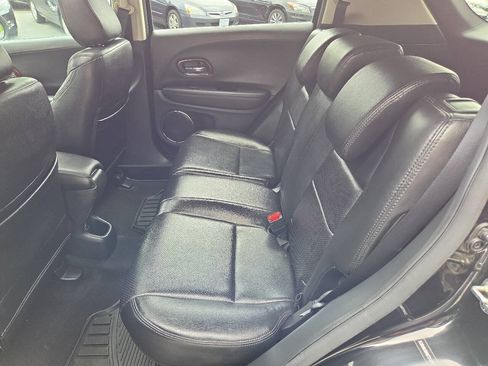 Used 2017 Honda HR-V EX image 12