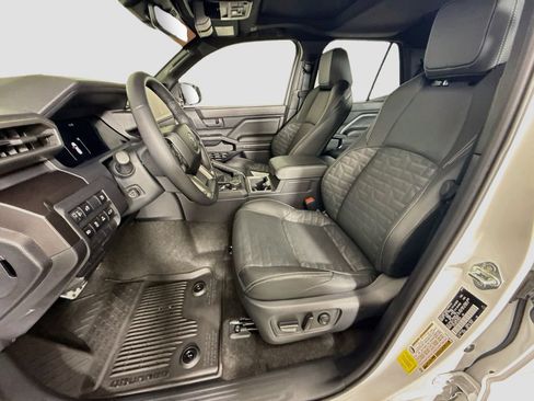 Used 2025 Toyota 4Runner TRD Sport Premium AWD/4WD image 14