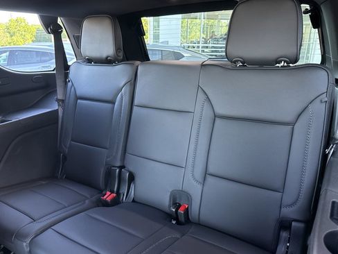 New 2026 GMC Yukon Denali w/ Denali Reserve Package AWD/4WD image 7