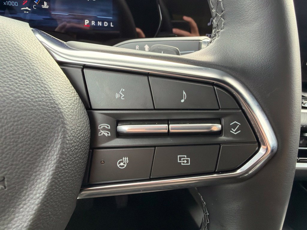 Used 2026 Chevrolet Equinox LT AWD/4WD image 14