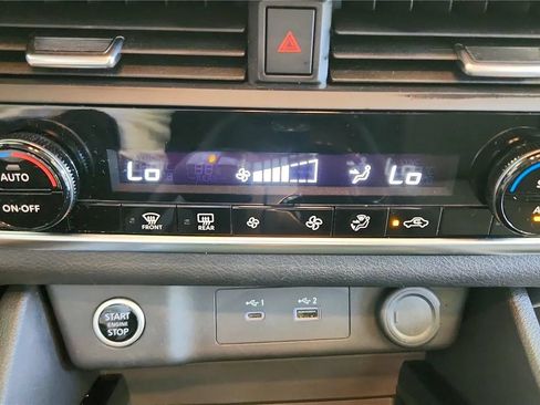 Used 2023 Nissan Rogue SV AWD/4WD image 23