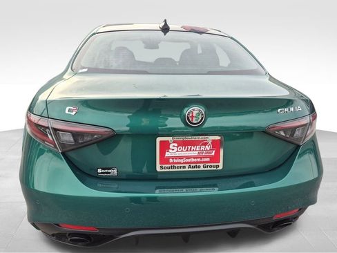 New 2025 Alfa Romeo Giulia Intensa w/ Driving Assist Package image 5